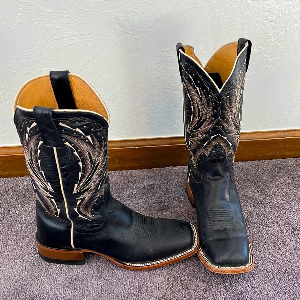 Shyanne black, gold and white square toe boots.
